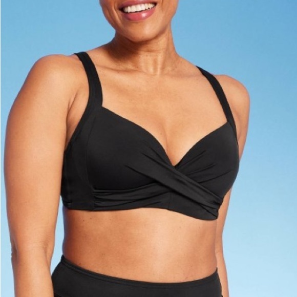 Lands' End Women's UPF 50 Underwire
Twist-Front Bikini Top - Black new - Picture 1 of 9